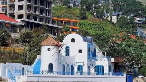 Tam Dao Villa | Beautiful Santorini Villa Tam Dao with Pool & Breakfast