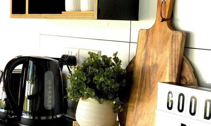 Penrose Apartment | Welcoming Santos Tiny House: A Cozy Retreat in Auckland