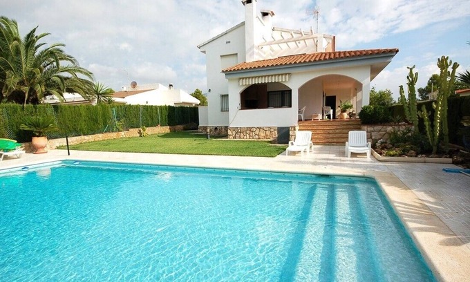 L Almadrava Villa | Saona Villas: Private Pool Villa Steps from the Ocean