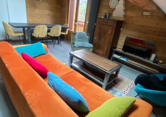 Araches-la-Frasse Apartment | Discover Family-Friendly Comfort at Sapinette Hotel