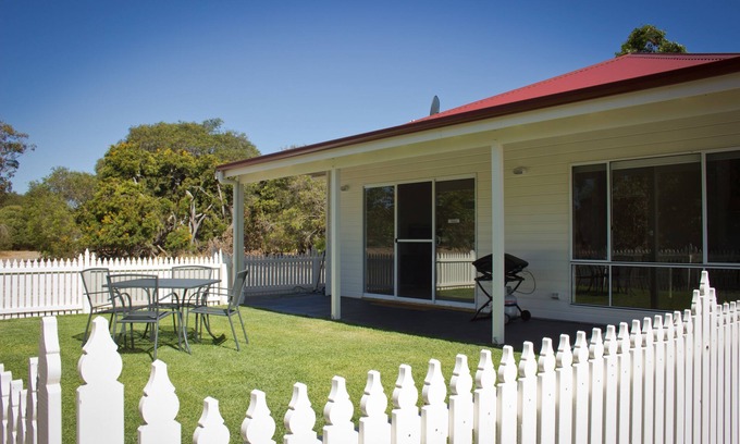 Augusta Cottage | Ocean View Sapphire Chalets: Guest Rated 10/10 Stay