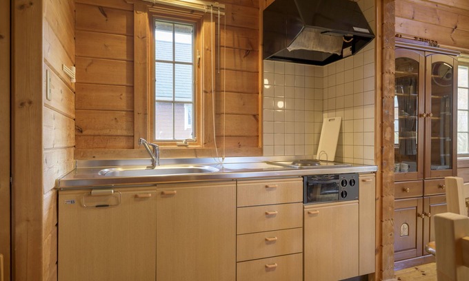 Hirafu Cabin | Discover Sapphire: Family and Pet-Friendly Hotel Retreat