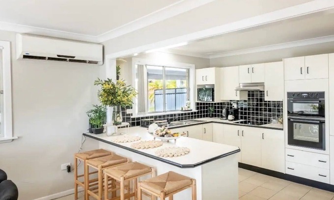 Diamond Beach House | Experience Sapphire on Diamond: Family-Friendly Retreat