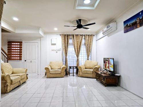 Bandar Saujana Putra House | Convenient Sapphire Residence: Rated 8.5 with Great Amenities
