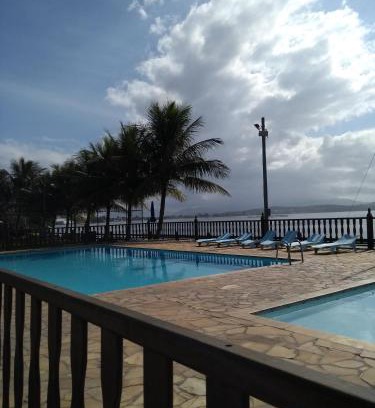 Porto Novo House | Relax at Saquarema Iate Hotel with Pool & Family Amenities