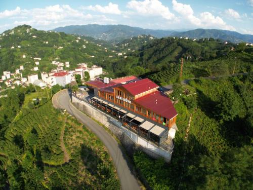Cayeli Hotel | Discover Sarı Köşk Hotel: Family-Friendly Retreat