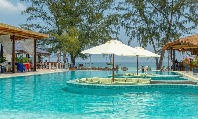 Koh Rong Sanloem Resort | Experience Sara Resort: 4-Star Oceanfront Getaway