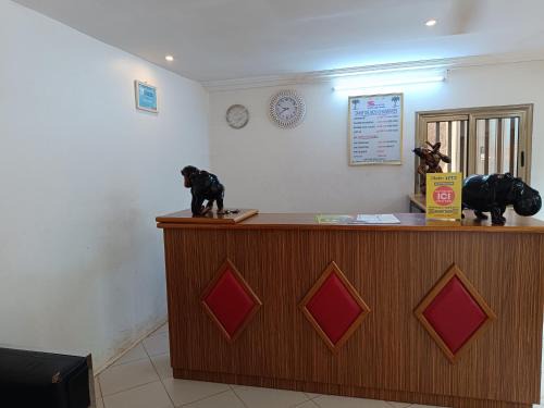 Ouagadougou Hotel | Relax at Sarada Hôtel: Oceanfront Oasis with Pool Access