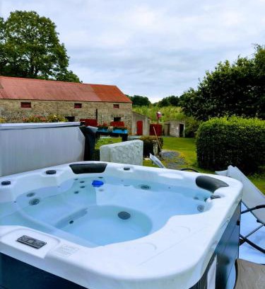 County Meath Apartment | Relax at Sarah's Cottage with Spa and Hot Tub Amenities