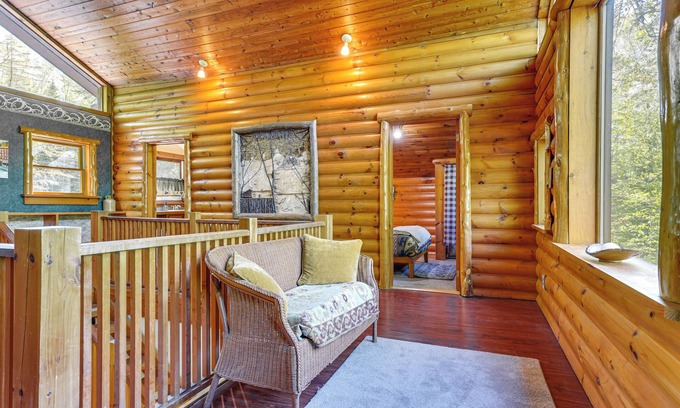 Saranac Lake Cottage | Cozy Saranac Lake Cabin with Deck & Pet-Friendly Retreat