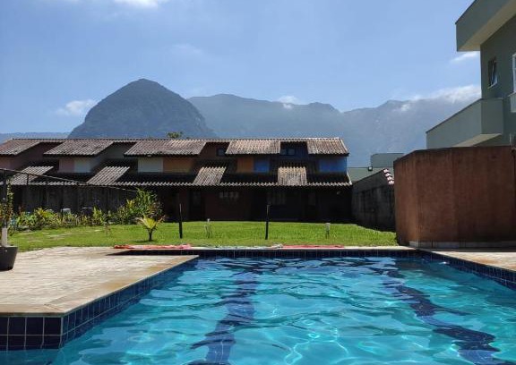 Morada da Praia House | Pet-Friendly Retreat with Pool at Sarau's Beach House