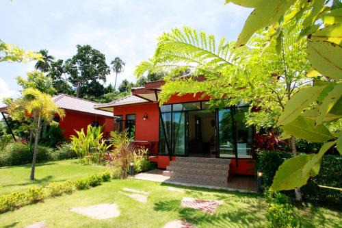 Lipa Noi Villa | Beachfront Serenity at Saree Lagoon Villa Koh Samui