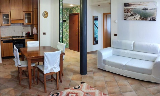 Carpenedo Apartment | Discover Sarika House: Guest Rated 9/10 for Comfort