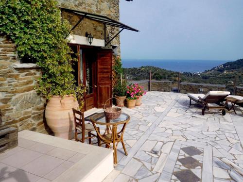 Salamis House | Saronic Citadel