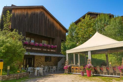 Soraga Bed & Breakfast | Discover BeB Sas da Rocia: Family-Friendly with Breakfast
