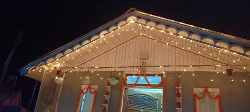 Darjeeling Apartment | Cozy SASHI HOME: Your Perfect Cupid Getaway Awaits