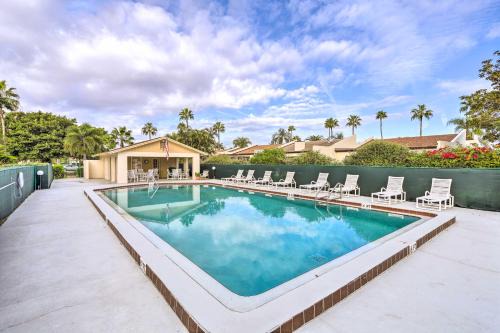 Tropic House | Cozy Satellite Beach Townhome with Patios Near Ocean