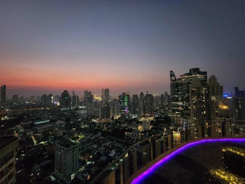 Sathorn Apartment | Elevated Sathorn Sky City View Rooftop Bar Awaits You