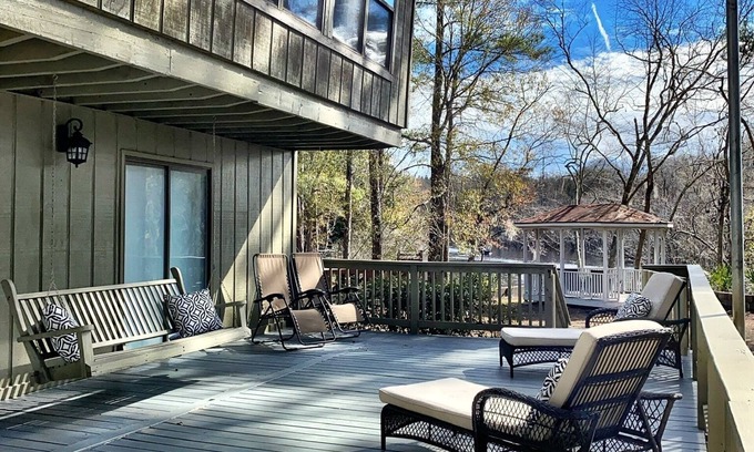 Blackshear House | Family-Friendly Satilla River Overlook - Rated 9.4/10