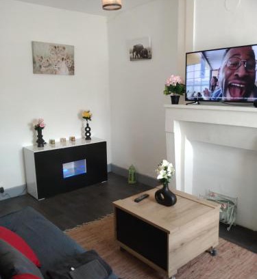 Fourchambault Apartment | Inviting Saturne: Top-Rated, Family & Pet-Friendly Haven