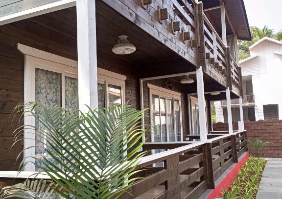 Anjuna Hotel | Discover Satva Cottages: Rated 10/10 with Pool & Restaurant
