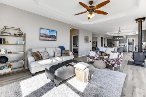 Walsenburg House | Dog-Friendly Getaway in Southern Colorado – Guest Rated 10/10!