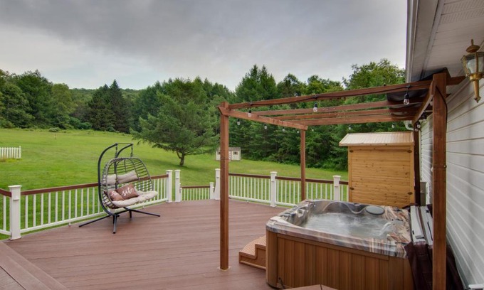 Coudersport House | Relaxing Coudersport Home with Outdoor Spa and Stargazing
