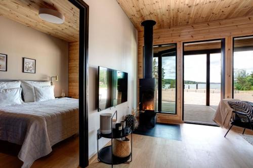 Kimito Island House | Beachfront Saunamaki Resort H - 4-Star Family-Friendly Stay