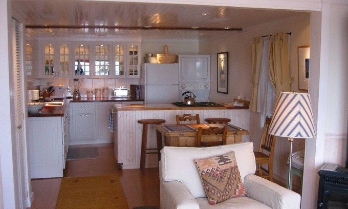 Old Town House | Discover Sausalito Beachfront Cottage with Ocean Views