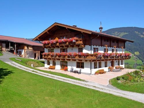 Taxenbach Apartment | Pet-Friendly Sauschneid Hof: Guest Rated 9.7/10
