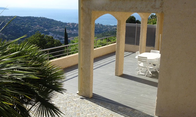Cavaliere Apartment | Discover Sauvagières: Guest Rated 9.8 with Ocean Views