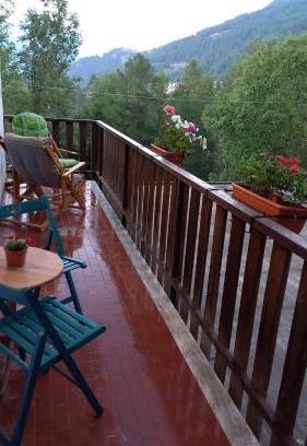 Sauze d'Oulx Apartment | Outstanding Sauze Guesthouse Apartment - Rated 9.8/10