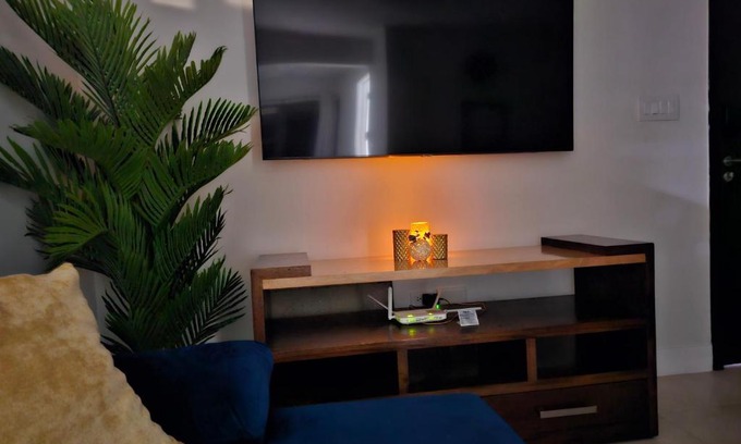 Saint Andrew Apartment | Family-Friendly Stay at Savanna at Parkhurst with Pool