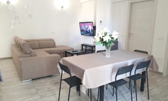 La Spezia Apartment | Discover Savannah Charme Apartment - Family-Friendly Retreat