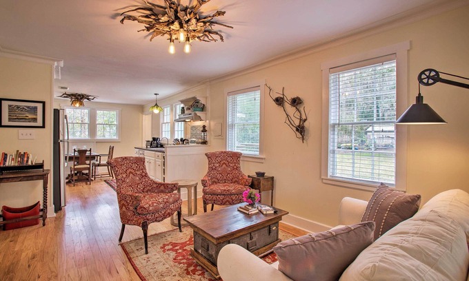 Montgomery Cottage | Inviting Savannah Cottage - Near Wormsloe Historic Site!
