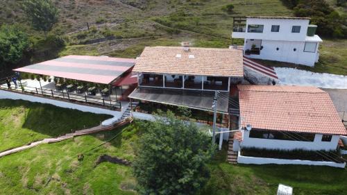 Suesca Hotel | Experience Luxury at Savieza Life with Pool and Spa