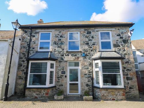 Mullion Apartment | Savoy Bay