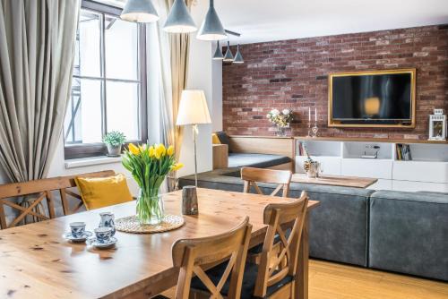 Spindleruv Mlyn Apartment | Elegant Savoy Apartment: 4-Star Comfort with Spa Access