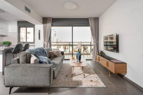 Jerusalem House | Elegant Flat in Residential Area - Pet Friendly & Rated 8.5