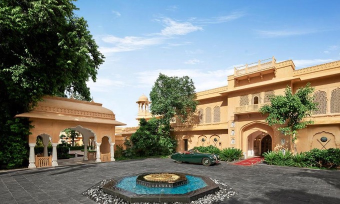 Rambagh Hotel | Exquisite Sawai Man Mahal: 5-Star Oceanfront Escape