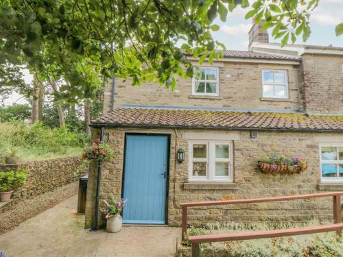 Potter Brompton House | Family-Friendly Stay at Sawdon Heights - 4 Star Rated Comfort