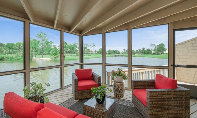 Sawgrass House | Experience Wildlife and Ocean Views at Sawgrass Country Club