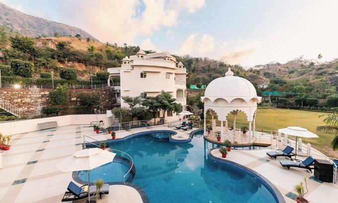 Udaipur District Hotel | Comfortable Retreat at Enrise By Sayaji Udaipur