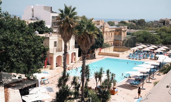St. Andrew's Hotel | Relaxing SC Club Village: Pool, Spa & Family-Friendly Stays