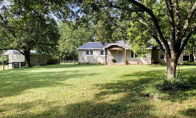 Belton Other | SC Farmstead Cottage with modern amenities and farm views