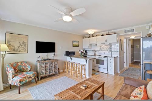 Isle of Palms House | Ocean View 206A Sea Cabin with Pool and Family Amenities