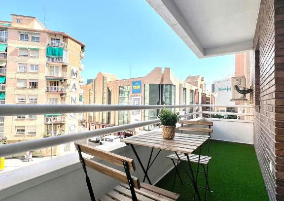 Poligono Alameda Apartment | Elegant Scala & Balcony by ELE Apartments - Child Friendly Stay
