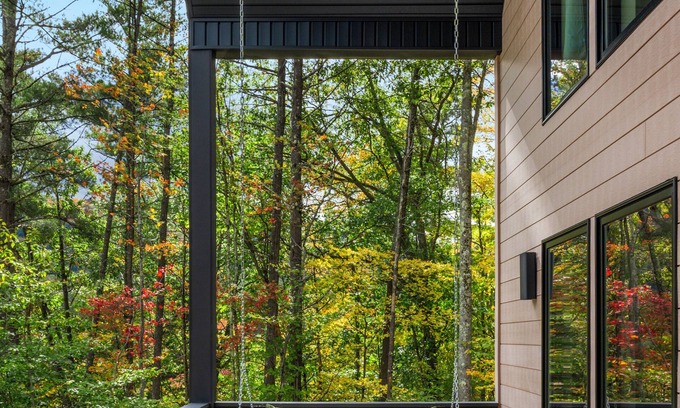 Campton Cabin | Inviting New Cabin with Breathtaking Mountain Views
