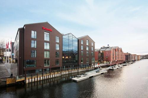 Trondheim Hotel | Discover Scandic Bakklandet: Family-Friendly with Breakfast