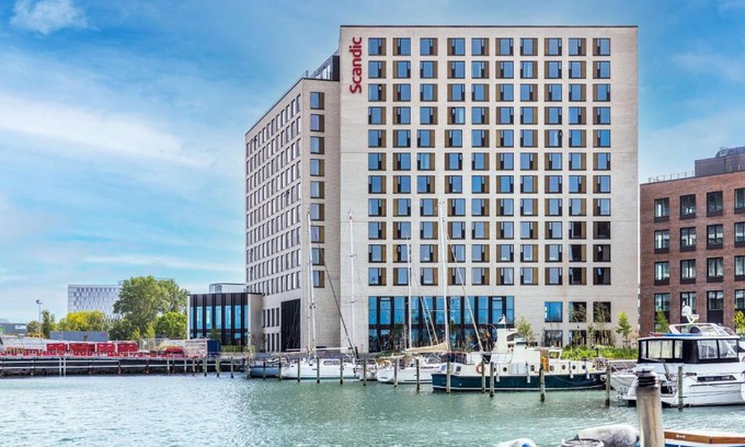 Kastrup Hotel | Relax at Scandic CPH Strandpark with Spa & Pet-Friendly Perks